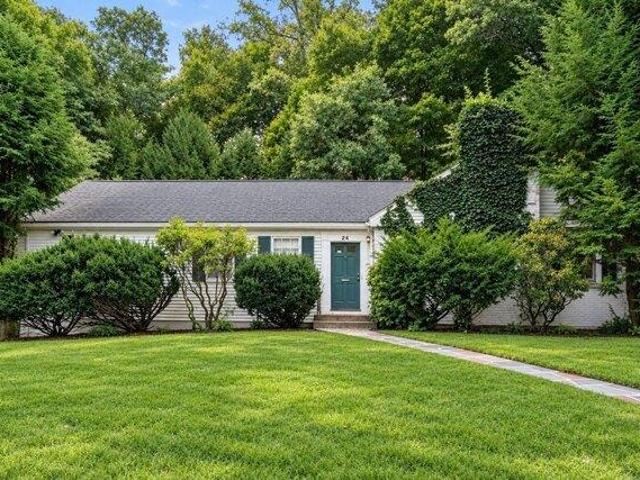 House for sale in Peirce Estates, Wellesley