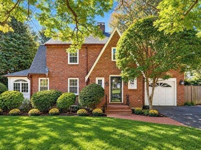 House for sale in Linden Street, Wellesley