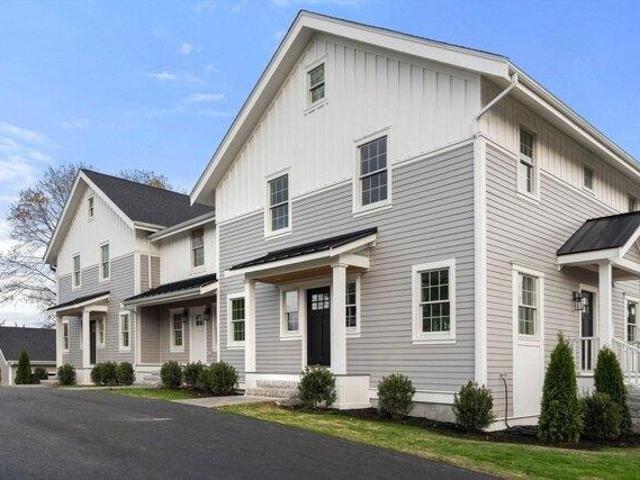 Condo for sale in Wellesley, Massachusetts