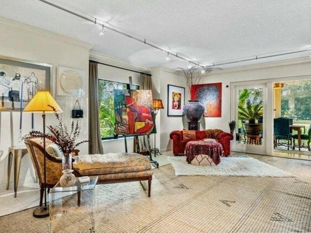 Condo for sale in Wellington