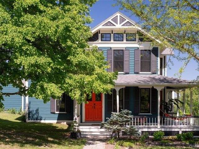 House for sale in Hannacroix, New York