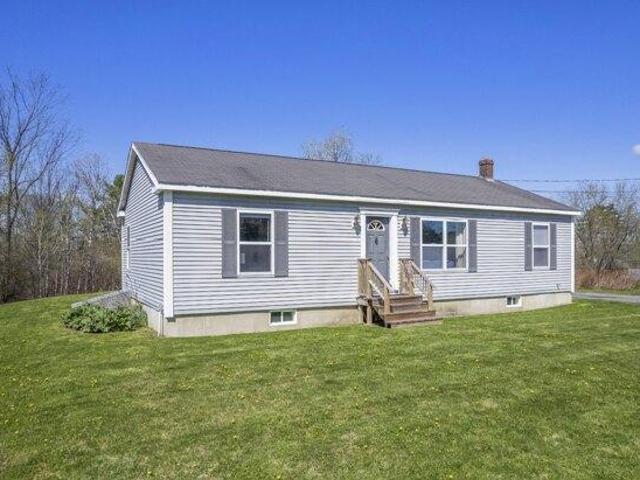 House for sale in Maine