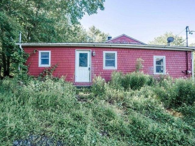 House for sale in Maine