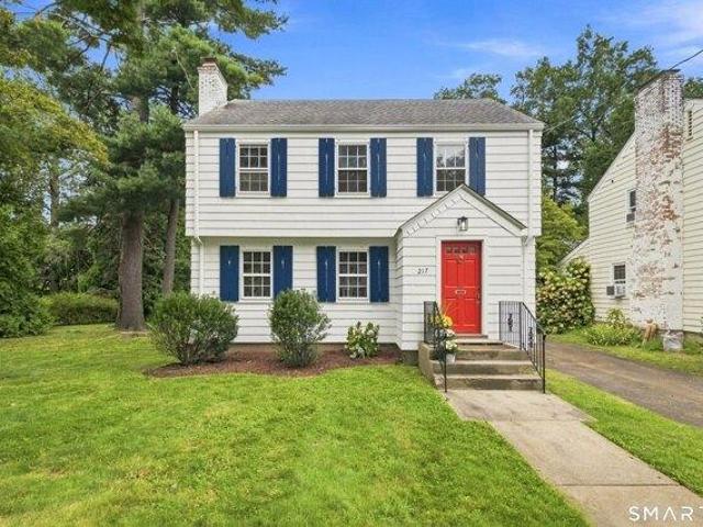 House for sale in Bishop's Corner, West Hartford