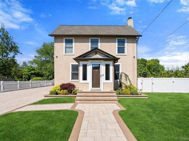 House for sale in Bohemia, New York