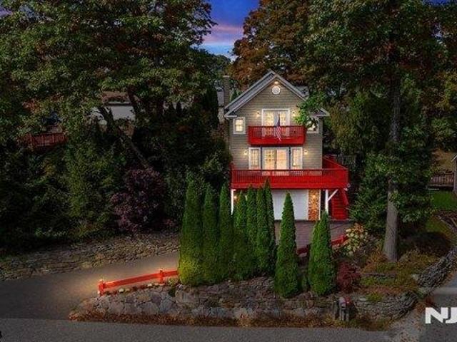 House for sale in Upper Greenwood Lake, West Milford
