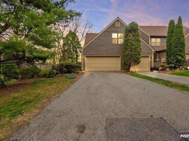 Condo for sale in Passaic, New Jersey