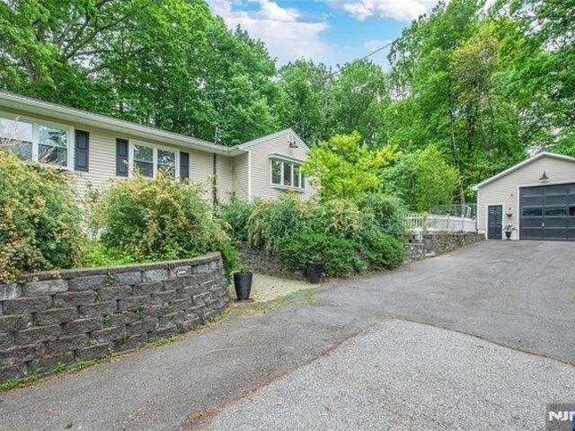 House for sale in Passaic, New Jersey