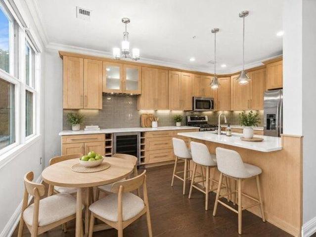 Condo for sale in Hudson, New Jersey