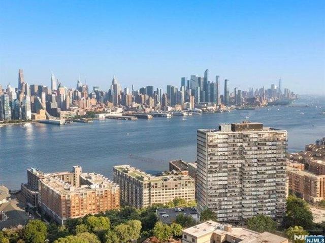Condo for sale in West New York, Hudson County
