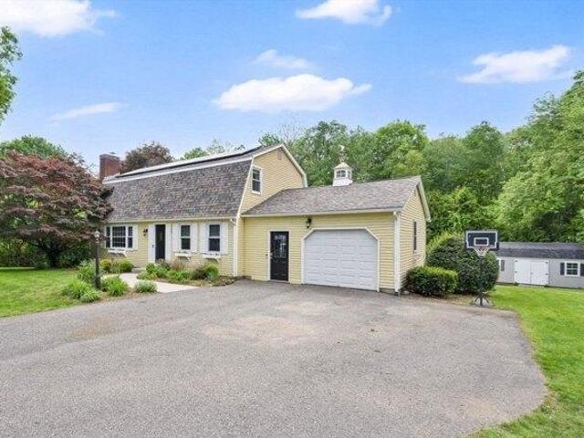 House for sale in Hampden, Massachusetts