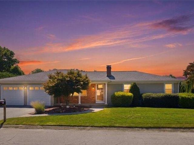 House for sale in West Warwick, Kent County