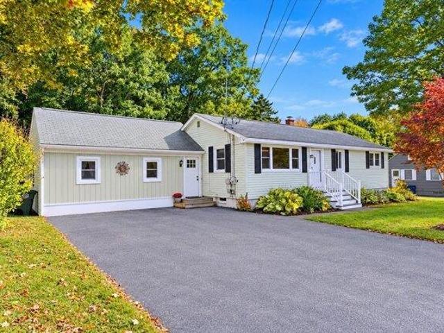 House for sale in Colonial Acres, Westbrook