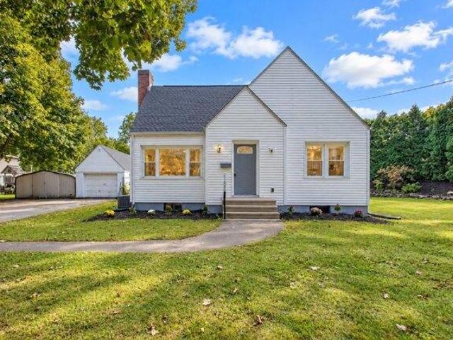 House for sale in Westfield Center, Westfield