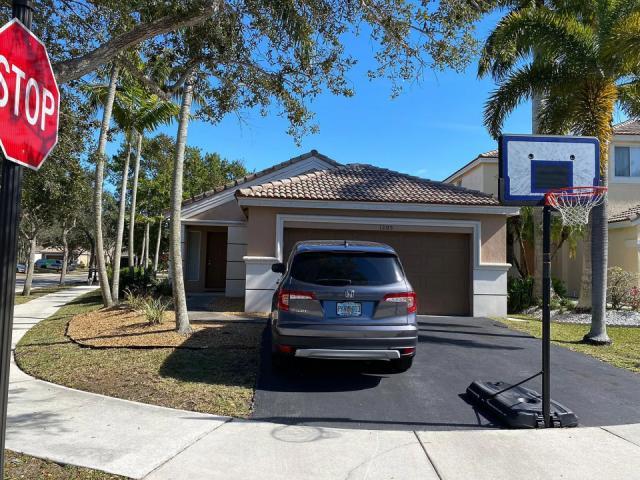 House for rent in Weston