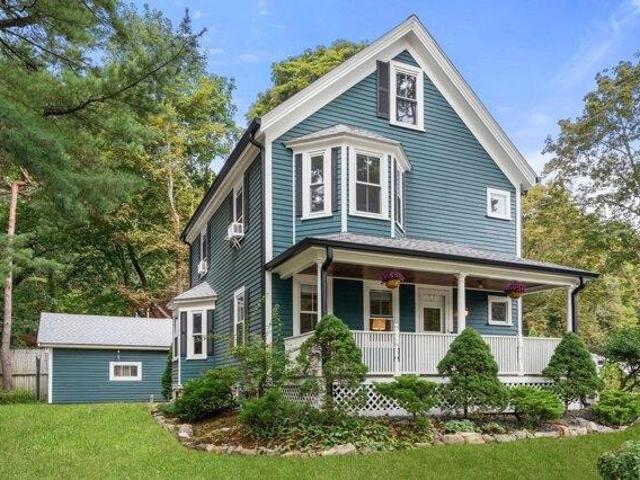 House for sale in Weston, Middlesex County