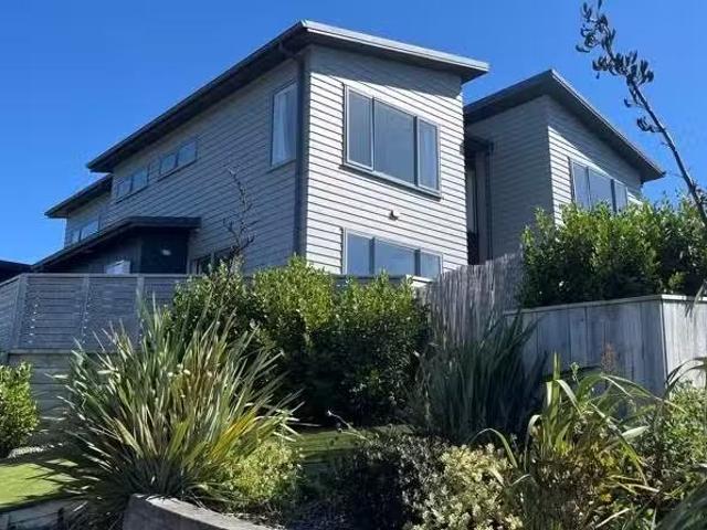 Apartment for rent in Silverwood, Porirua