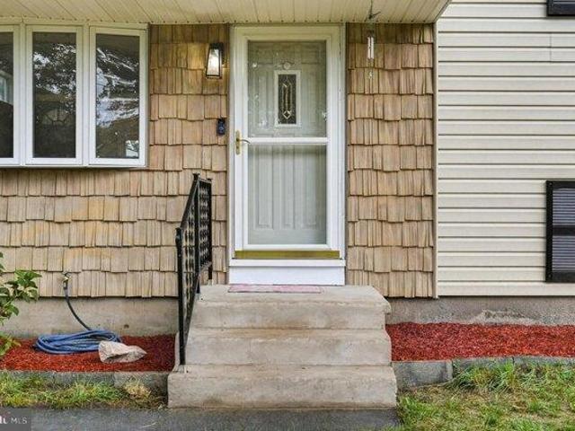 House for sale in Milmay, New Jersey