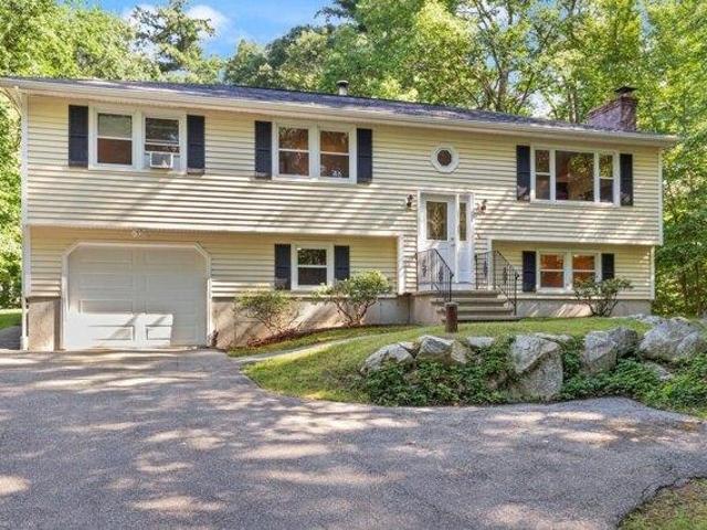 House for sale in Wilmington, Middlesex County