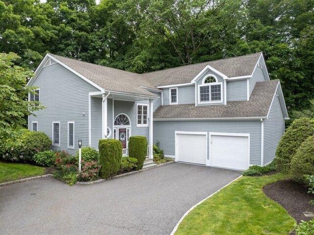 House for sale in Wilton