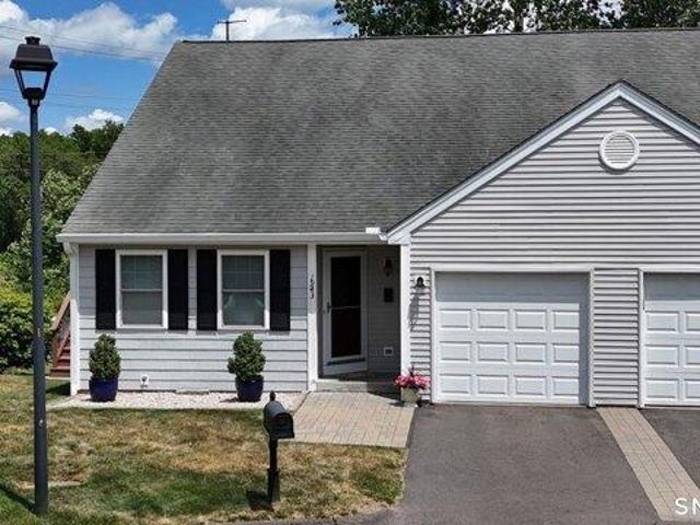 Condo for sale in Windsor, Connecticut