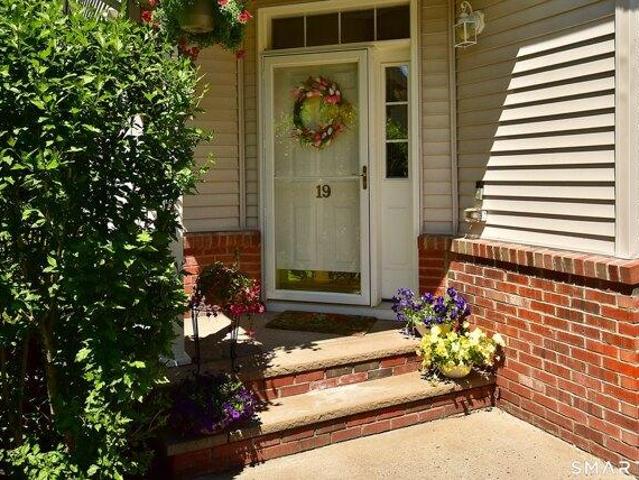Condo for sale in Windsor, Connecticut