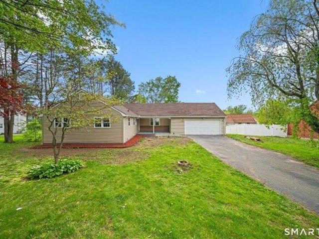 House for sale in Windsor Locks, Connecticut