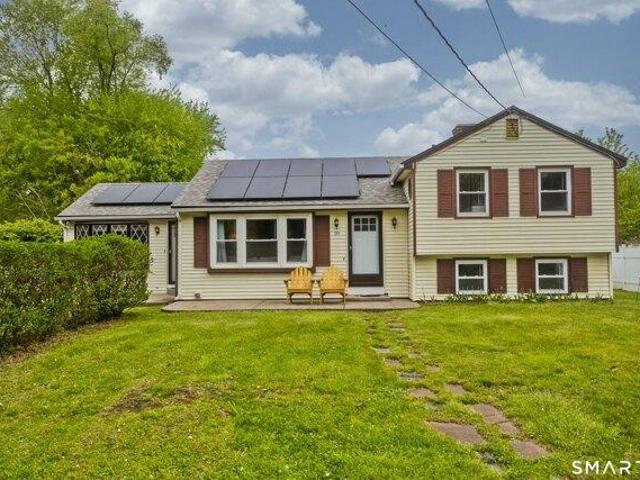 House for sale in Windsor Locks, Connecticut