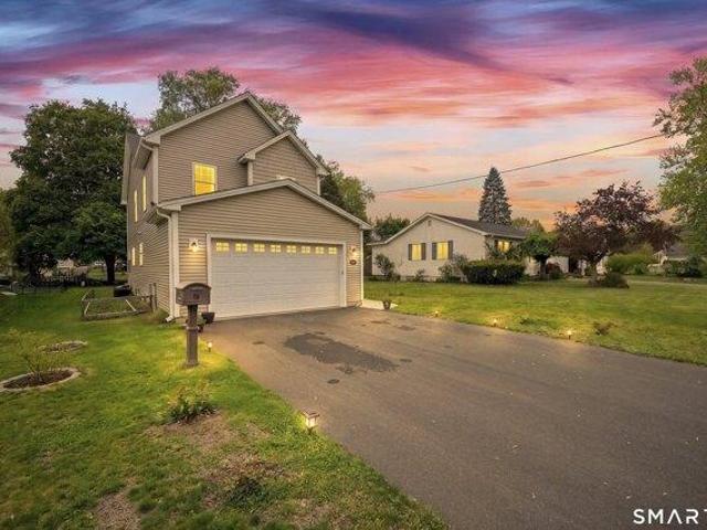 House for sale in Windsor Locks, Connecticut