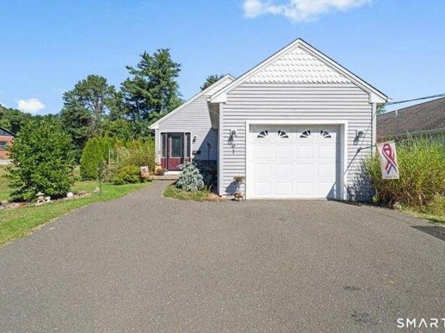 House for sale in Windsor Locks, Capitol Planning Region