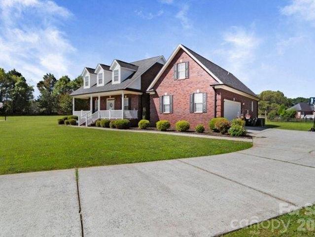 House for sale in Wingate, North Carolina