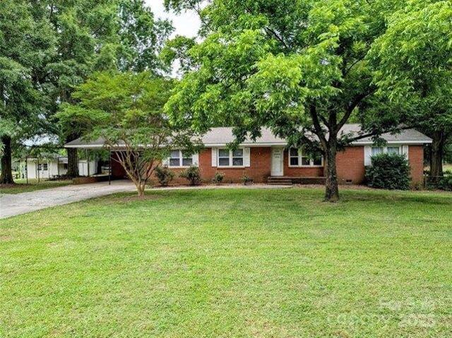 House for sale in Wingate