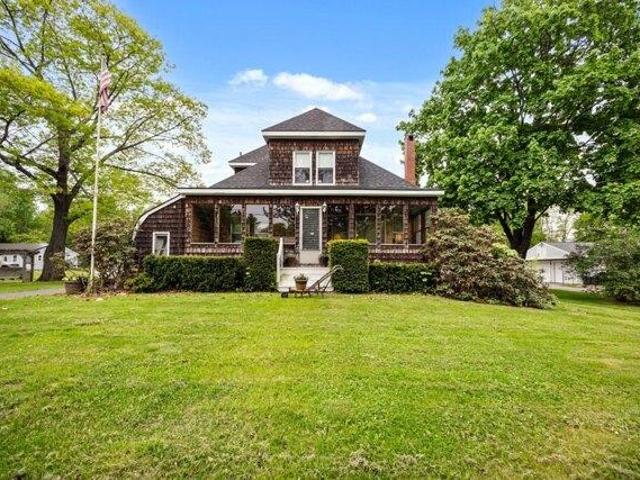 House for sale in Maine