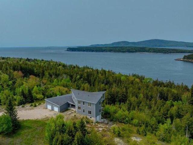 House for sale in Gerrishville, Winter Harbor