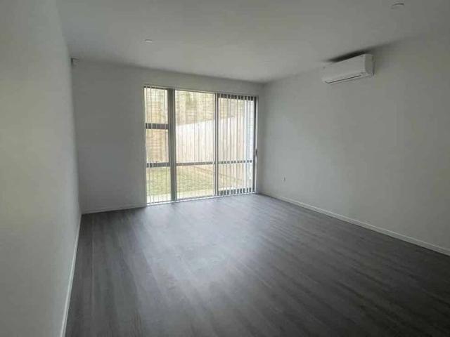Townhouse for rent in Howick, Oroua County