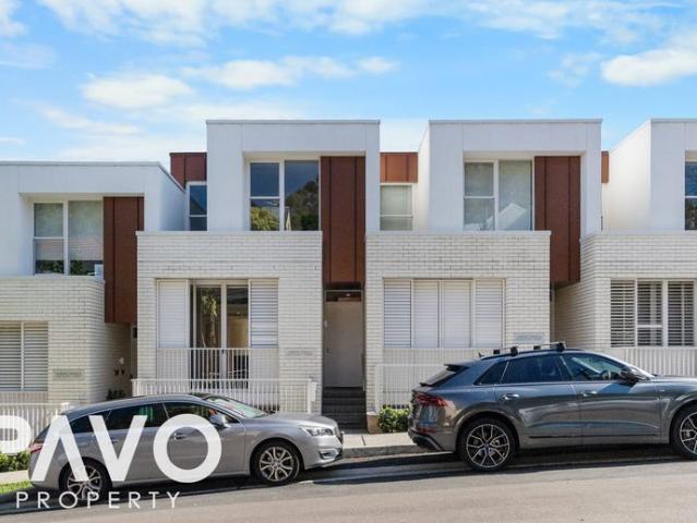 Townhouse for rent in Sydney, New South Wales