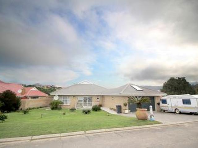 House for sale in Groot Brak Rivier, Western Cape