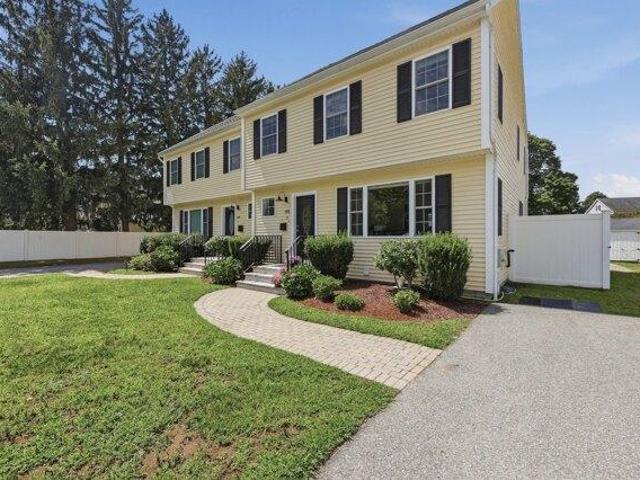 Condo for sale in Woburn, Massachusetts