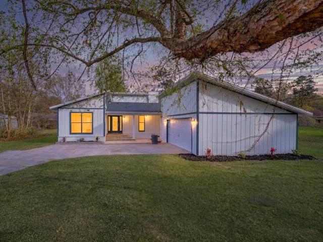 House for sale in White Oak, Georgia