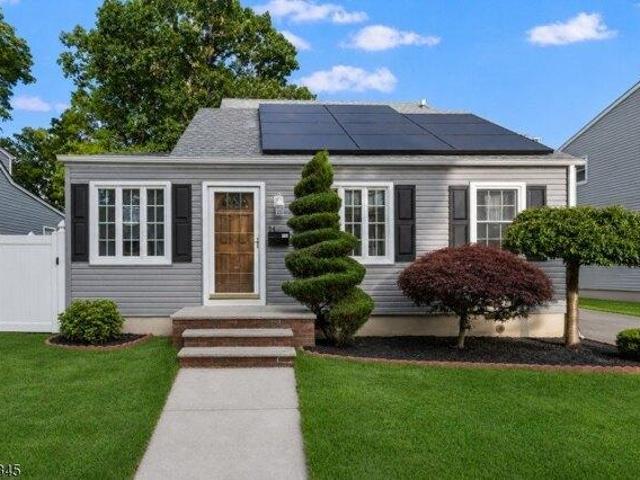 House for sale in Avenel, Woodbridge Township