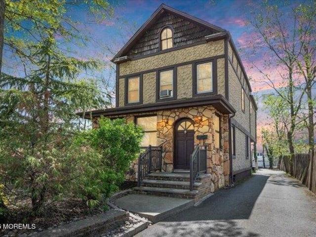 House for sale in Avenel, New Jersey