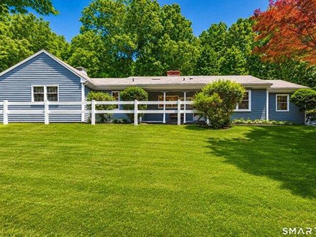 House for sale in Woodbury, Connecticut