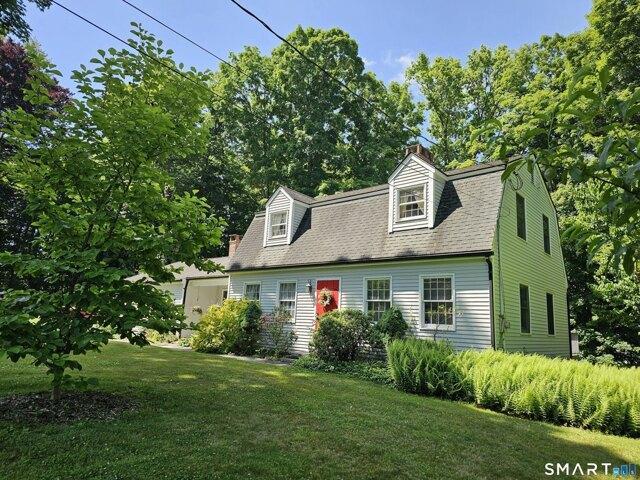 House for sale in Woodbury, Connecticut