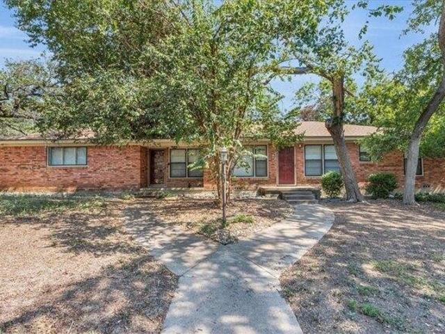 House for sale in Woodway, Texas