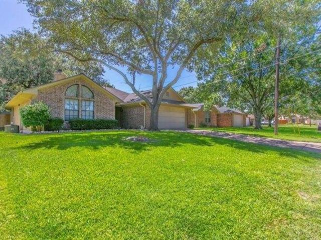 House for sale in Woodway, Texas