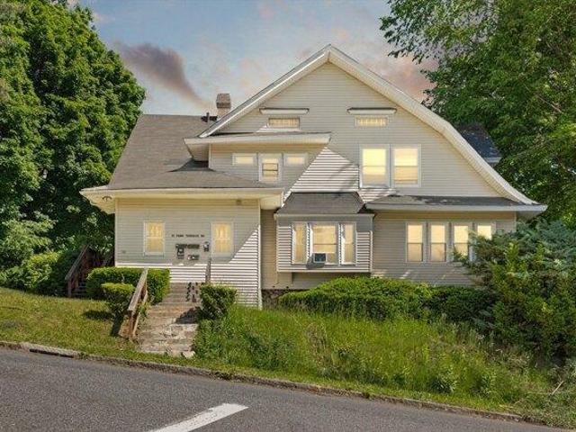 Condo for sale in Worcester, Massachusetts