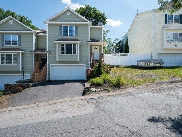 Condo for sale in Worcester, Massachusetts