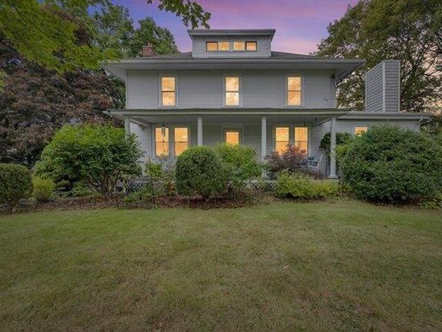 House for sale in Westchester, Worcester