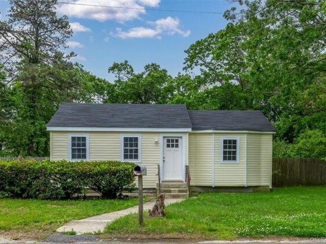 House for sale in Babylon, New York