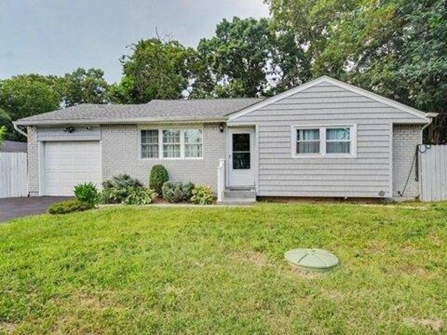 House for sale in Babylon, New York
